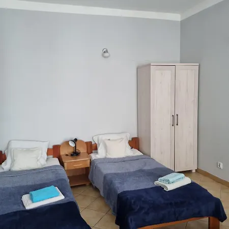 Zaułek Spółka Cywilna Zbigniew świderski, Elżbieta świderska 2* Luban (Luban)